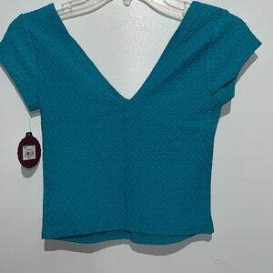 SO Women's Blue Textured Double V-Neck Short Sleeve Crop Top Small NWT